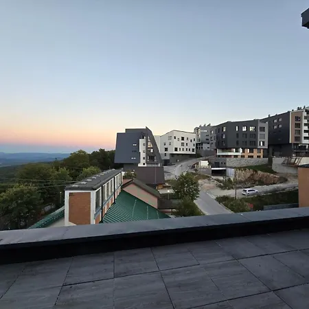 Διαμέρισμα Skiandstaybjelasnica1 *